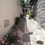 Ilia Gloria House