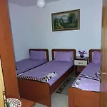 Ilia Gloria House *