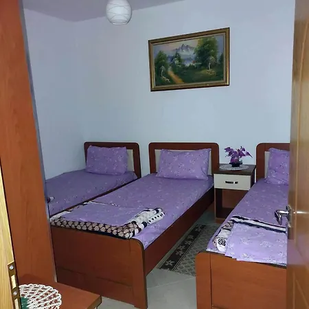 Ilia Gloria House *