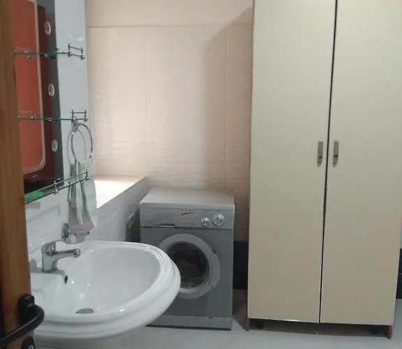Ilia Gloria House بيرات