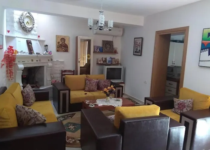 Ilia Gloria House * Berat