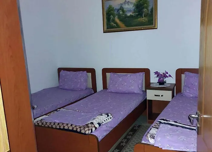 Ilia Gloria House *